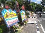 karangan-bunga-di-polda-bali_20180512_123330.jpg