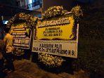 karangan-bunga-duka-cita-almarhum-wakil-jaksa-agung-arminsyah-di-perumahan.jpg