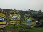 karangan-bunga-ireng-maulana_20160307_142140.jpg