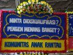 karangan-bunga-pendukung-prabowo-di-mk_5.jpg