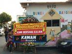 karangan-bunga-terima-kasih-di-asrama-brimob.jpg
