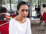 karen-pooroe-ceritakan-kematian-putrinya.jpg