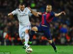 karim-benzema-javier-mascherano_20150323_055905.jpg