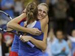 karolina-pliskova-barbora-strycova_20151116_092758.jpg