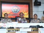 karopenmas-divisi-humas-polri-brigjen-pol-dedi-prasetyo-saat-konferensi-pers-678.jpg