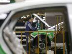 karyawan-hyundai-motor.jpg