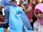 karyawan-pdam-bandung-disuntik-vaksin-flu-dari-bio-farma_20180330_173241.jpg