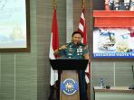 kasum-tni-laksdya-didit-herdiawan-beri-pembekalan-pasis_20170720_150044.jpg
