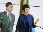 katsuyuki-kawai-menteri-kehakiman-jepang-dan-istrinya.jpg