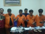 kawanan-rampok_20170515_145503.jpg