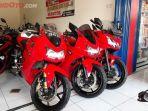 kawasaki-ninja-250-lawas-yang-masih-pakai-karburator.jpg