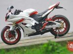 kawasaki-ninja-250r-berubah-menjadi-yamaha-yzf-r6_20180918_201134.jpg