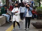 kawasan-alun-alun-kota-bandung-ramai-dikunjungi-warga_20200622_112221.jpg