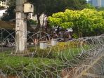 kawat-berduri-di-kpu_20180810_084156.jpg