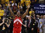 kawhi-leonard-seusai-mengantarkan-toronto-raptors-menjuarai-nba-musim-20182019.jpg