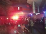 kebakaran-cinere-bellevue-mall-kota-depok_20171005_051807.jpg