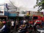 kebakaran-di-medan-barat_20161031_093941.jpg