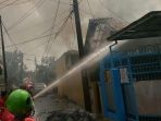kebakaran-di-tangerang_20180522_161241.jpg