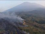 kebakaran-gunung-cermai1.jpg