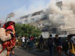 kebakaran-hebat-pasar-aksara-medan_20160713_184010.jpg