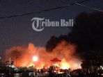 kebakaran-kapal-di-dermaga-barat-pelabuhan-benoa_20180709_073844.jpg
