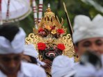 kebersamaan-dalam-ritual-ngunya-di-bali_20161003_172533.jpg