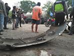 kecelakaan-beruntun-sebuah-truk-dan-9-mobil-di-sukoharjo_20160723_203956.jpg