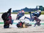 kecelakaan-hebat-yang-dialami-andrea-dovizioso-di-motogp-inggris-2019.jpg