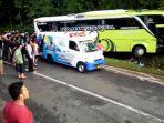 kecelakaan-lalu-lintas-tunggal-bus-pariwisata-po-kalingga-yang-terjadi-di-dekat-jalur-penyelamat.jpg