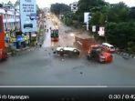 kecelakaan-maut-di-balikpapan-kalimantan-timur-jumat-21012022-pagi-1.jpg