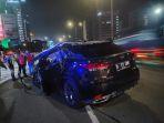 kecelakaan-mobil-lexus-di-tol-jorr.jpg
