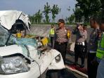 kecelakaan-tol-cipali_20151206_131748.jpg<pf>kecelakaan-tol-cipali_20151206_131824.jpg<pf>kecelakaan-tol-cipali_20151206_131949.jpg