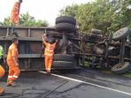 kecelakaan-truk-kontainer_20170517_192114.jpg