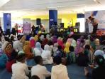 keceriaan-anak-anak-yatim-di-acara-dongeng-buka-puasa-ceria_20160625_000527.jpg