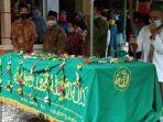 kedatangan-jenazah-arifin-ilyas-korban-jatuhnya-pesa-ist.jpg