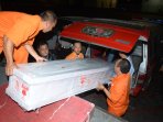 kedatangan-jenazah-tki-korban-kapal-tenggelam-di-malaysia_20150907_220312.jpg