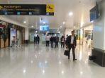 kedatangan-penumpang-pesawat-di-bandara-ahmad-yani-semarang.jpg