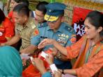 kegiatan-bertajuk-pencanangan-kb-kesehatan-manunggal-tni-tingkat-nasional-disalu_20160426_212630.jpg