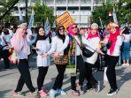 kegiatan-jalan-sehat-keluarga-dalam-rangka-memperingati-hari-ibu-ke-91.jpg