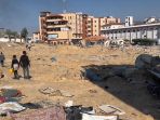 kehidupan-warga-gaza-di-tengah-gempuran-israel_20240226_212653.jpg