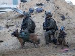 kehidupan-warga-gaza-di-tengah-gempuran-israel_20240226_213013.jpg