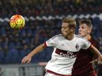 keisuke-honda-lucas-digne_20160110_065534.jpg