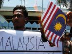 kekecewaan-berujung-pembakaran-bendera-malaysia_20170822_172210.jpg
