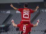 kekompakan-pasangan-emas-persija-jakarta-marko-simic-riko-simanjuntak.jpg