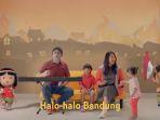 keluarga-aqi-singgih-saat-menyanyikan-lagu-halo-halo-bandung-di-acara-sofa-kuning-mola-tv.jpg