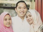 keluarga-asli-mpok-uyuy-tukang-ojek-pengkolan.jpg