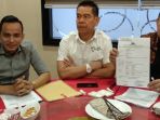 keluarga-dan-pengacara-kombes-heri-nixon_20180902_051927.jpg