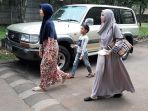 keluarga-kopilot-harvino-berangkat-ke-rs-polri-untuk-tes-dna_20181031_164802.jpg