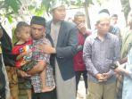 keluarga-korban-bocah-tenggelam-di-tambak-udang.jpg