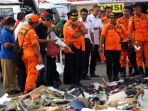 keluarga-korban-datangi-posko-evakuasi-di-tanjung-priok_20181031_181414.jpg